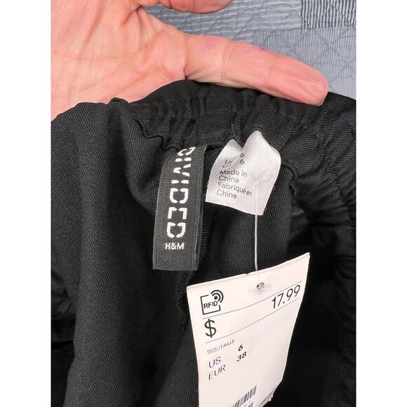 HM Black Shorts Size 6 NWT - Picture 4 of 4
